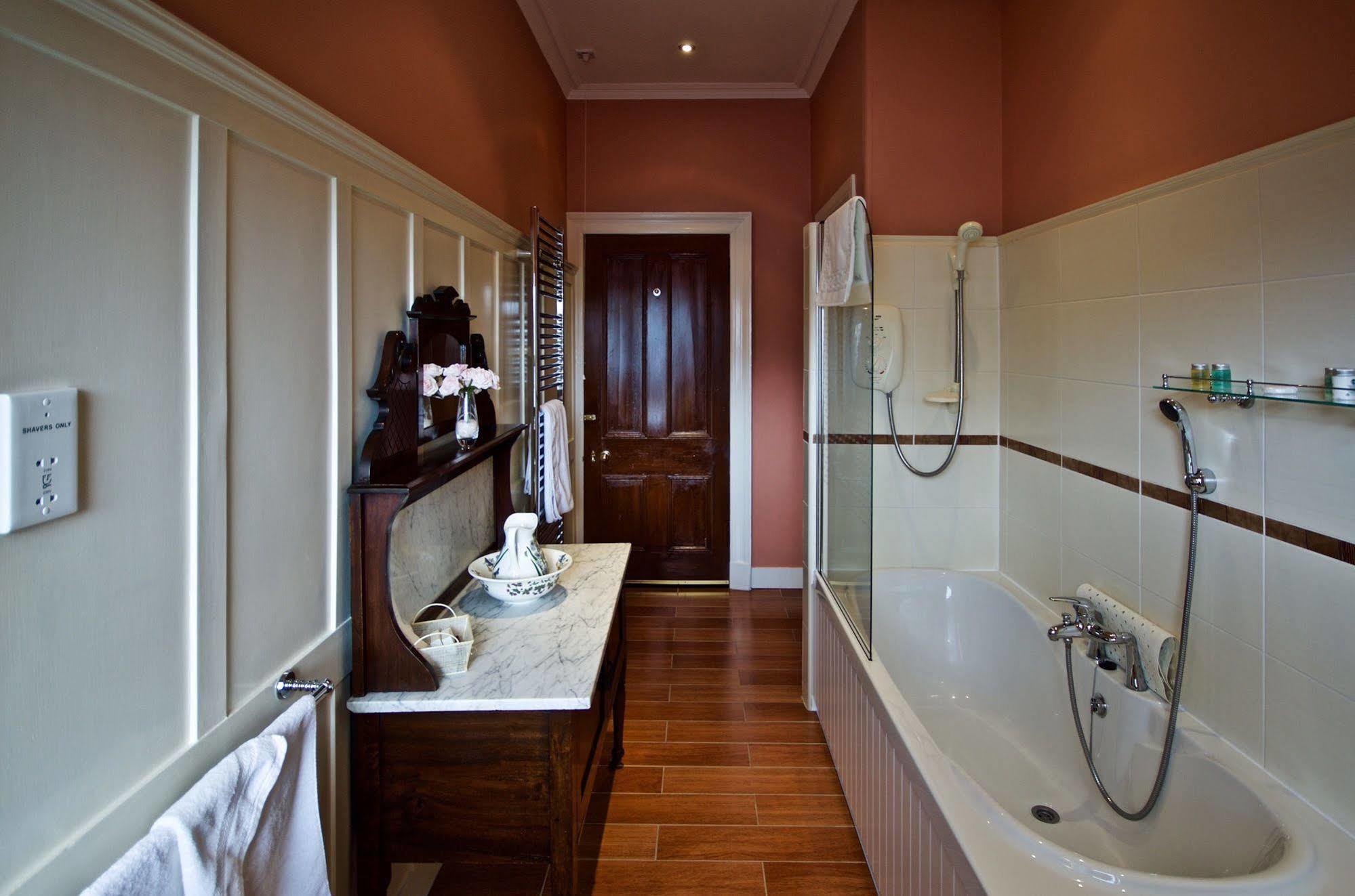 Muirholm Bed And Breakfast Paisley Eksteriør bilde